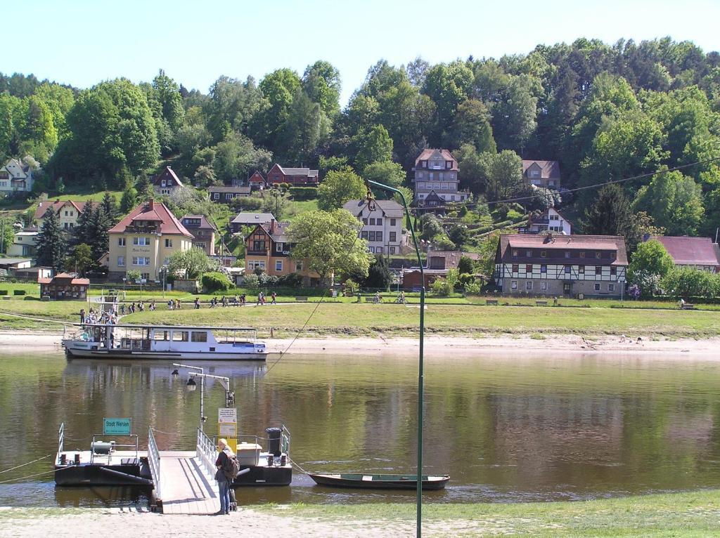 Hotel Saechsisches Haus Berggiesshubel Екстер'єр фото